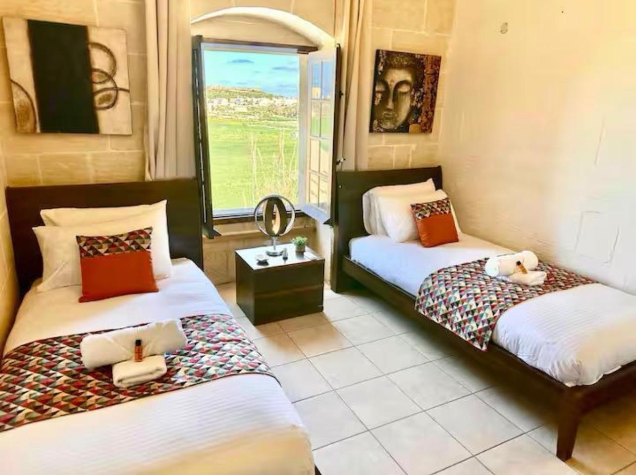 Room No. 2 – Garden View